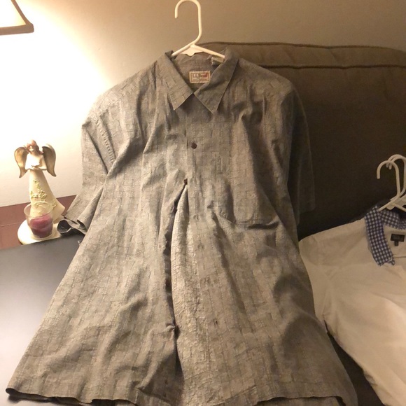 LL Bean buttons down - Picture 1 of 3